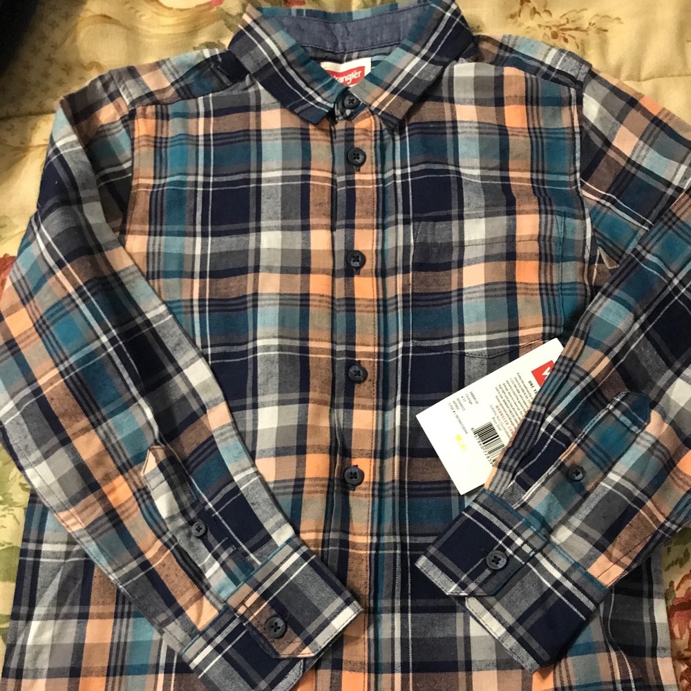 NWT. Boys long sleeve Wrangler  shirt